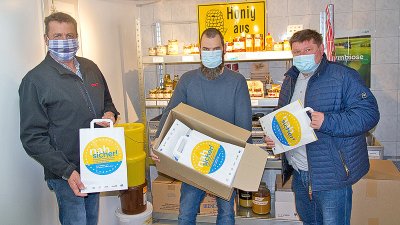 Aktion nah-sicher; Foto Bgm Tatzber, IM Franz Obendorfer, GR Obermayer