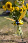 Bienendeko im Garten